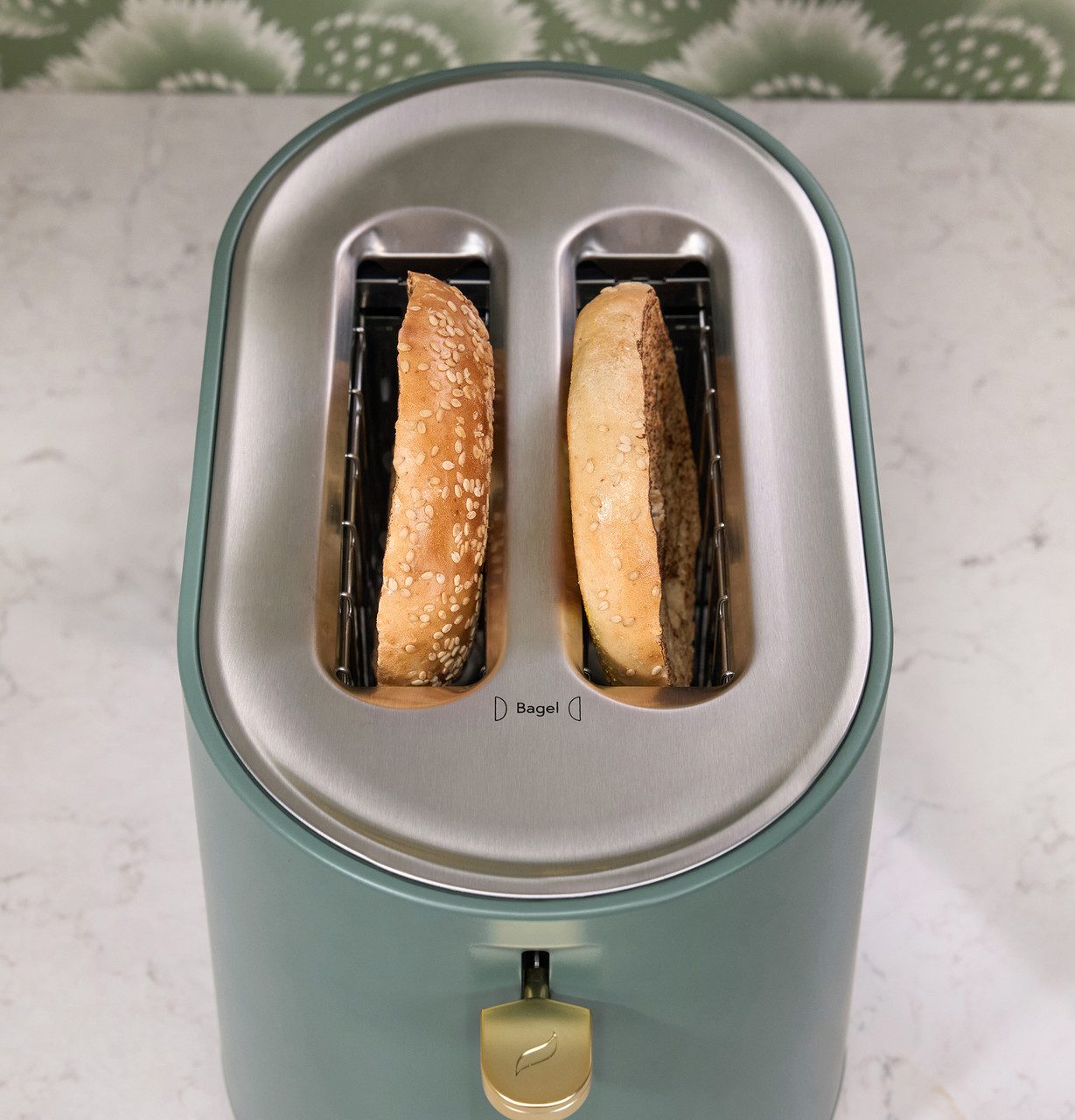 Slots wide enough for a bagel