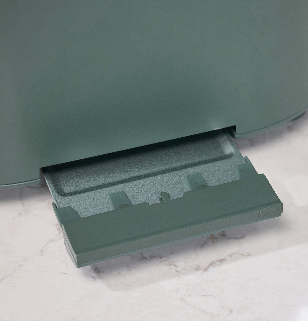 A crumb tray that slides out