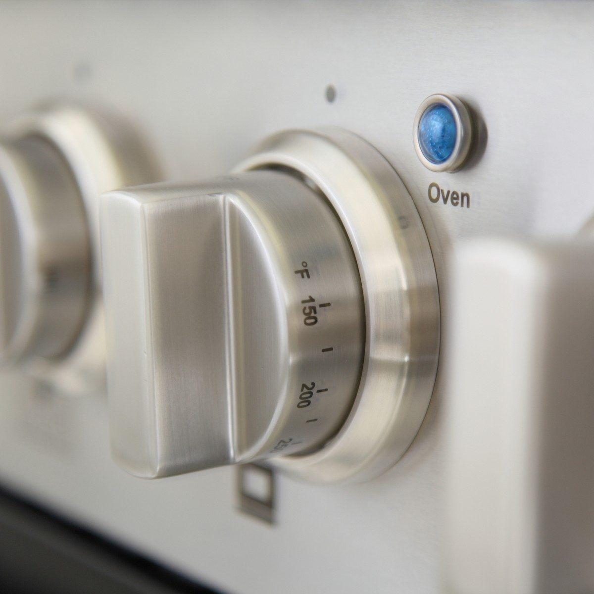 Metal knobs, in the finish you choose