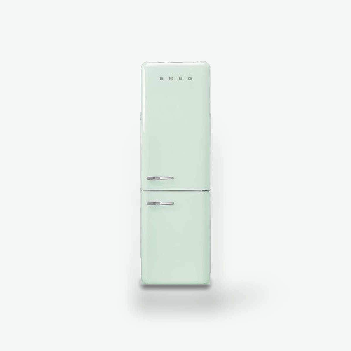 Smeg FAB32 bottom-freezer refrigerator (24 in.)